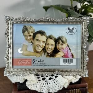 Green Tree Gallery Silver Ornate Rhinestone Picture Frame 6x4 Inch Tabletop